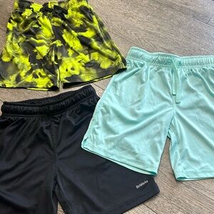 ✨ $12 BUNDLE DEAL- 3 pairs of DriWorks Athletic Boys Size 8